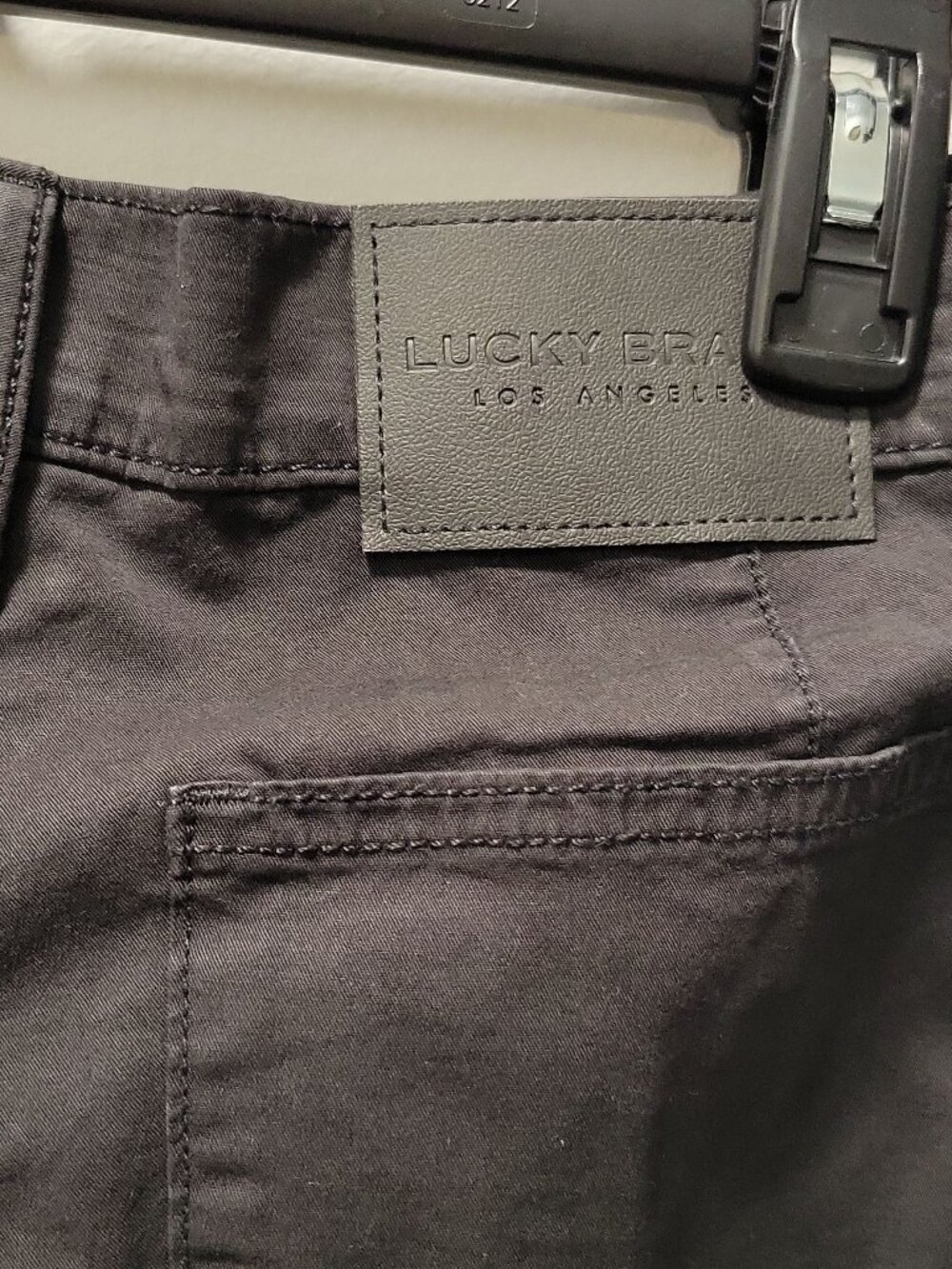 Nwt LuckyBrand "The Cargo" Pants - size 2/26 - Picture 5 of 6